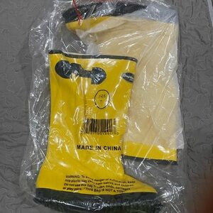 Comfitwear Yellow Rain Boots with Black Trim